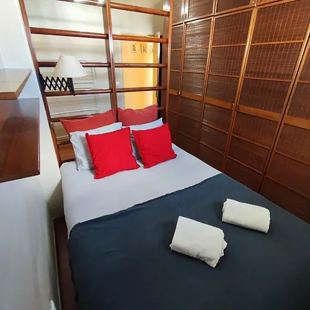 Oeiras, 2 Bedroom W Balcony And Barbecue Next To Parque Dos Poetas Daire