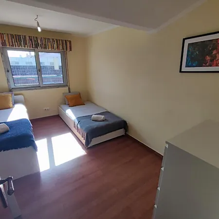 Oeiras, 2 Bedroom W Balcony And Barbecue Next To Parque Dos Poetas *