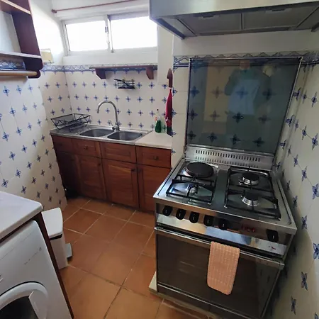 Oeiras, 2 Bedroom W Balcony And Barbecue Next To Parque Dos Poetas