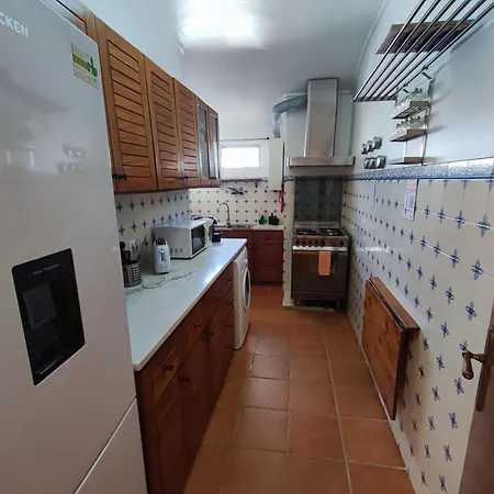 Daire Oeiras, 2 Bedroom W Balcony And Barbecue Next To Parque Dos Poetas *