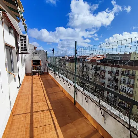 Apartment Oeiras, 2 Bedroom W Balcony And Barbecue Next To Parque Dos Poetas Oeiras