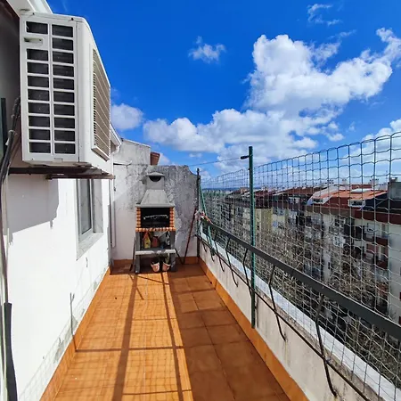Oeiras, 2 Bedroom W Balcony And Barbecue Next To Parque Dos Poetas * Oeiras