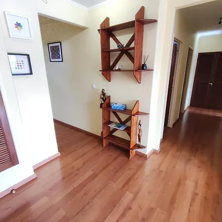 Daire Oeiras, 2 Bedroom W Balcony And Barbecue Next To Parque Dos Poetas