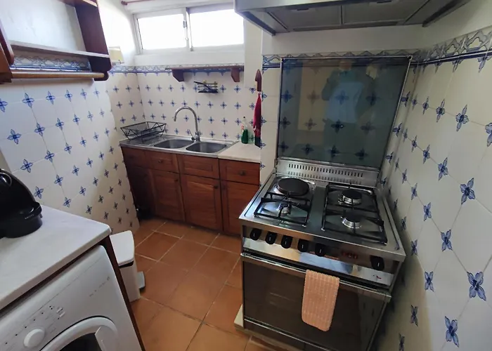 Oeiras, 2 Bedroom W Balcony And Barbecue Next To Parque Dos Poetas